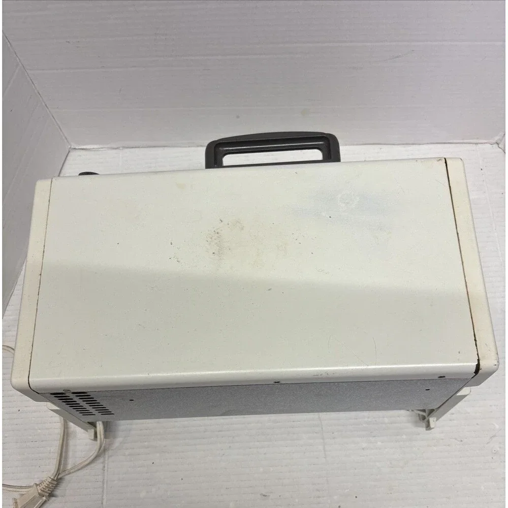 Black & Decker TRO400 TY4 Spacemaker Toast-R-Oven Tested No Hardware & Dirty